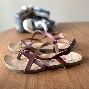 Blowfish Malibu Sandals Size 9 in Whiskey